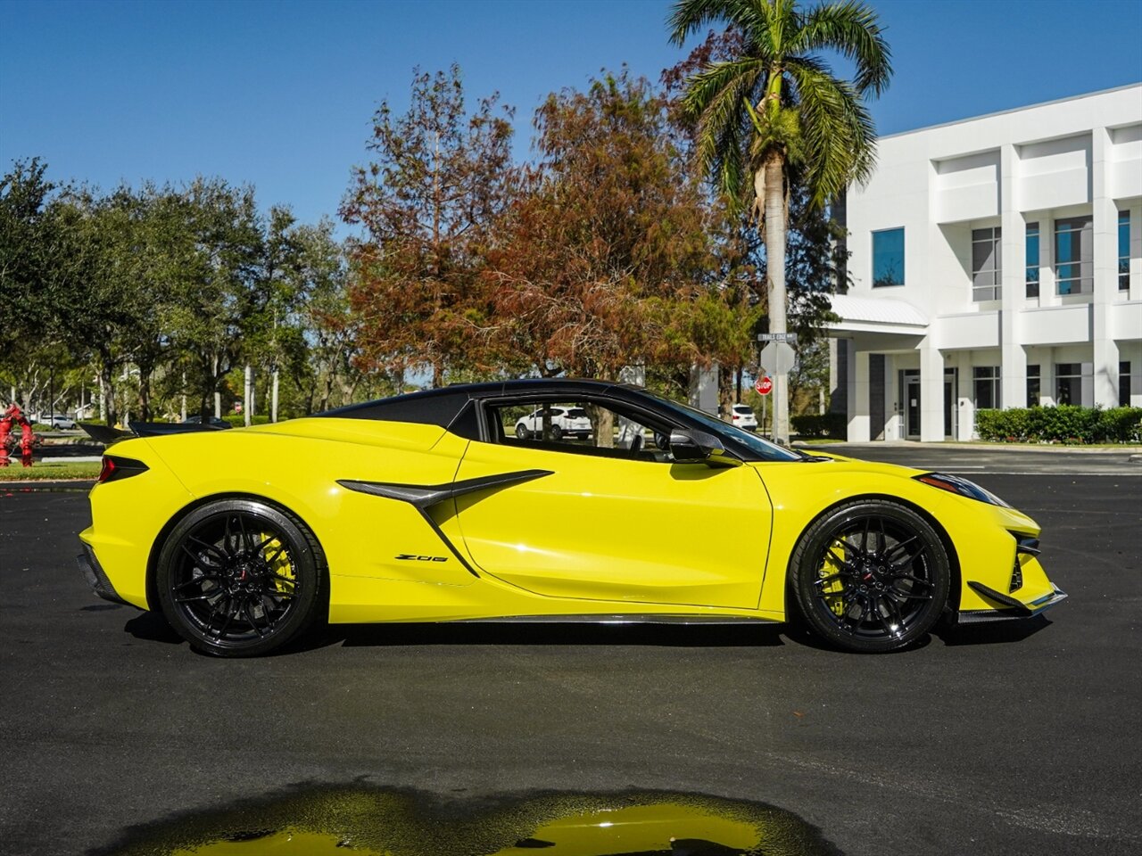 2023 Chevrolet Corvette Z06   - Photo 87 - Bonita Springs, FL 34134