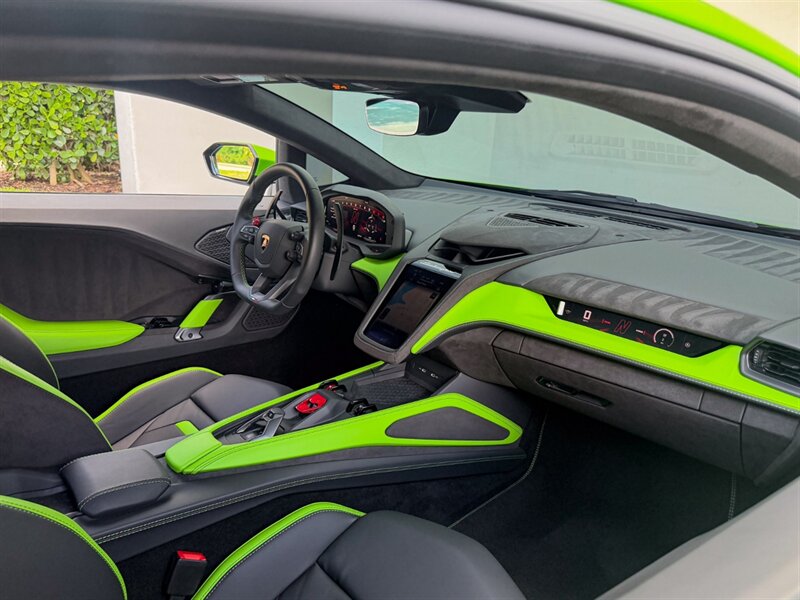 2026 Lamborghini Temerario - Photo 28 - Bonita Springs, FL 34134