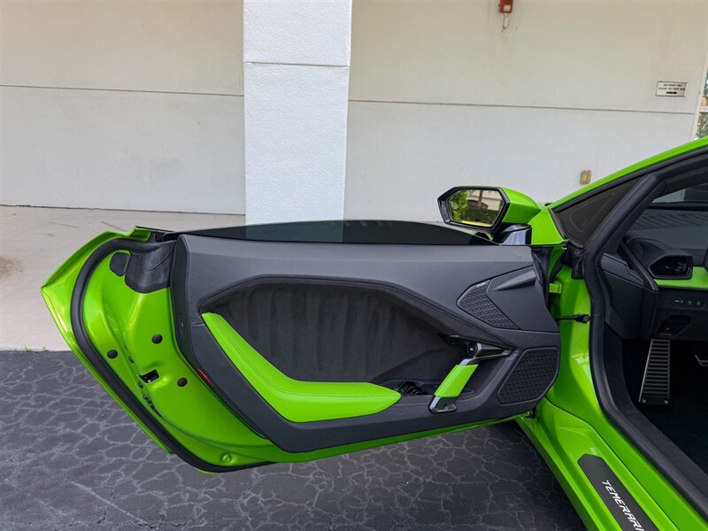 2026 Lamborghini Temerario - Photo 20 - Bonita Springs, FL 34134