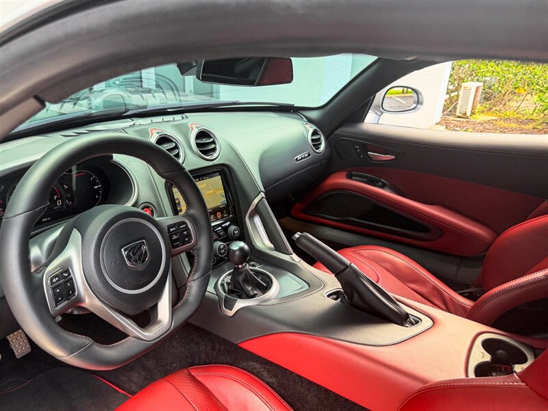 2017 Dodge Viper GTS   - Photo 14 - Bonita Springs, FL 34134