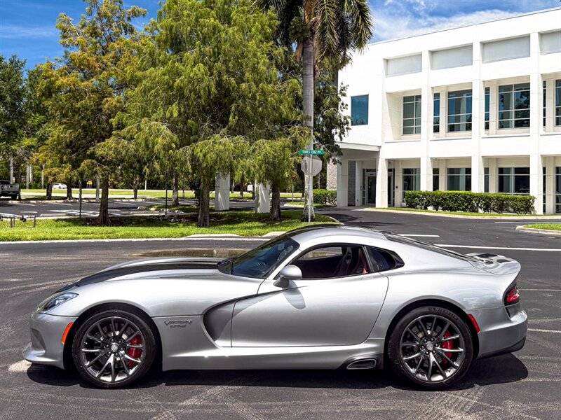2017 Dodge Viper GTS   - Photo 38 - Bonita Springs, FL 34134