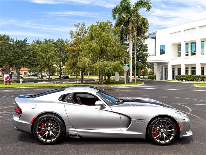 2017 Dodge Viper GTS   - Photo 60 - Bonita Springs, FL 34134
