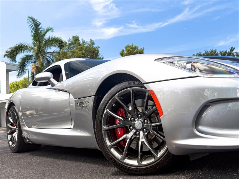 2017 Dodge Viper GTS   - Photo 67 - Bonita Springs, FL 34134