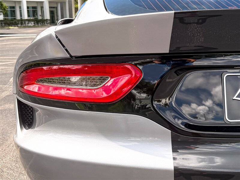 2017 Dodge Viper GTS   - Photo 50 - Bonita Springs, FL 34134