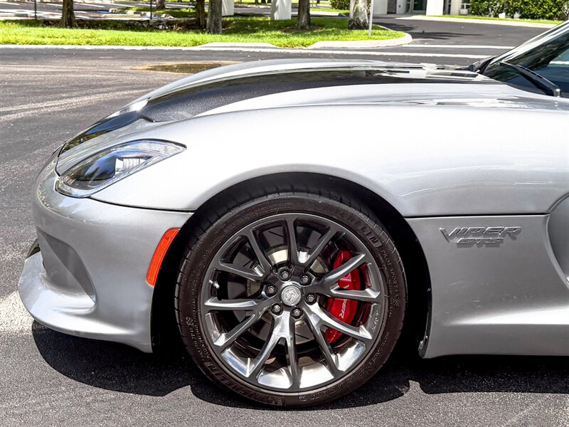 2017 Dodge Viper GTS   - Photo 39 - Bonita Springs, FL 34134