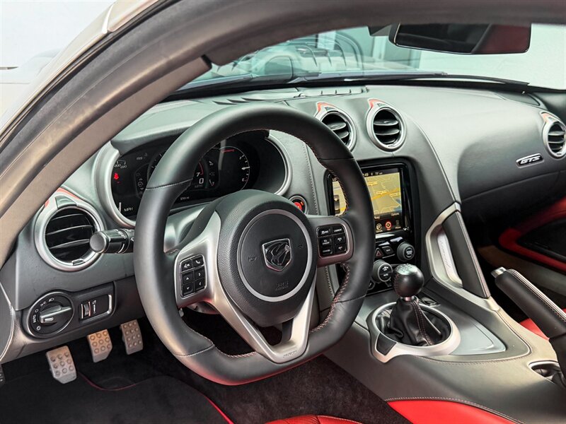 2017 Dodge Viper GTS   - Photo 25 - Bonita Springs, FL 34134