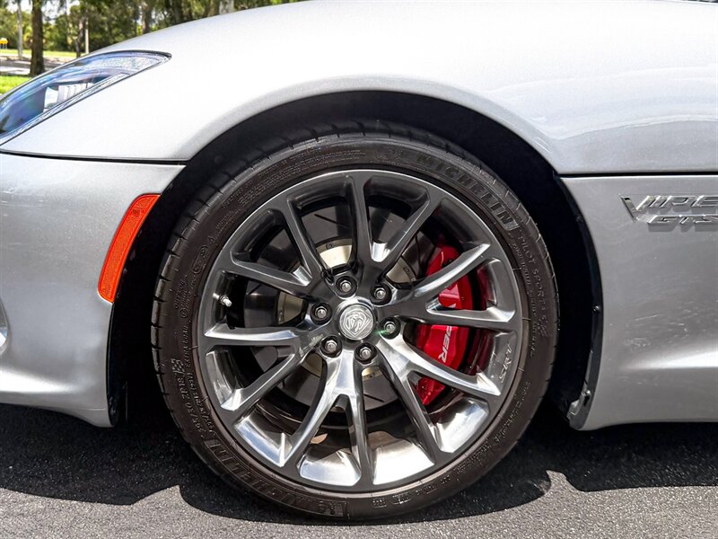2017 Dodge Viper GTS   - Photo 40 - Bonita Springs, FL 34134