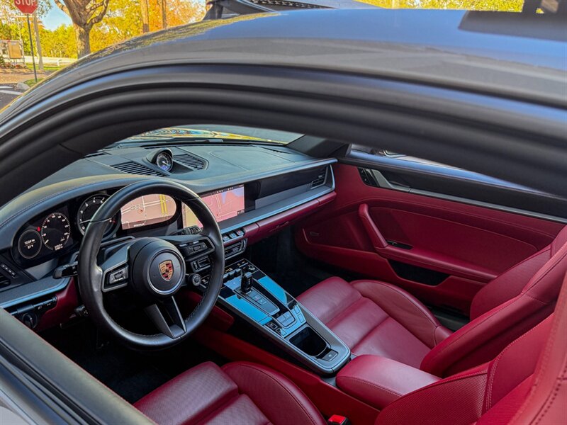 2020 Porsche 911 Carrera S - Photo 2 - Bonita Springs, FL 34134