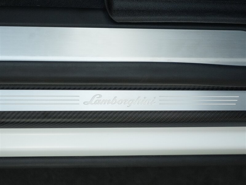 2022 Lamborghini Urus - Photo 42 - Bonita Springs, FL 34134