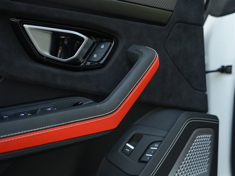 2022 Lamborghini Urus - Photo 25 - Bonita Springs, FL 34134