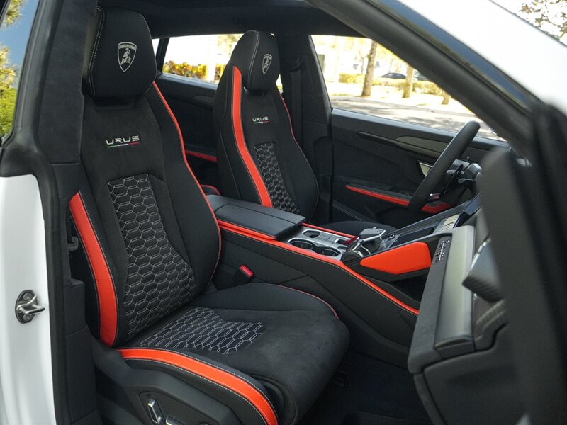 2022 Lamborghini Urus - Photo 34 - Bonita Springs, FL 34134