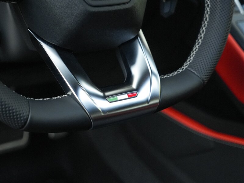 2022 Lamborghini Urus - Photo 33 - Bonita Springs, FL 34134