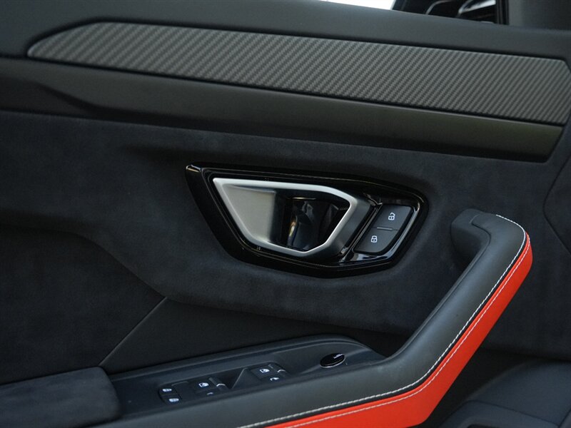 2022 Lamborghini Urus - Photo 24 - Bonita Springs, FL 34134