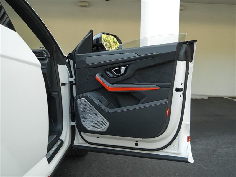 2022 Lamborghini Urus - Photo 41 - Bonita Springs, FL 34134