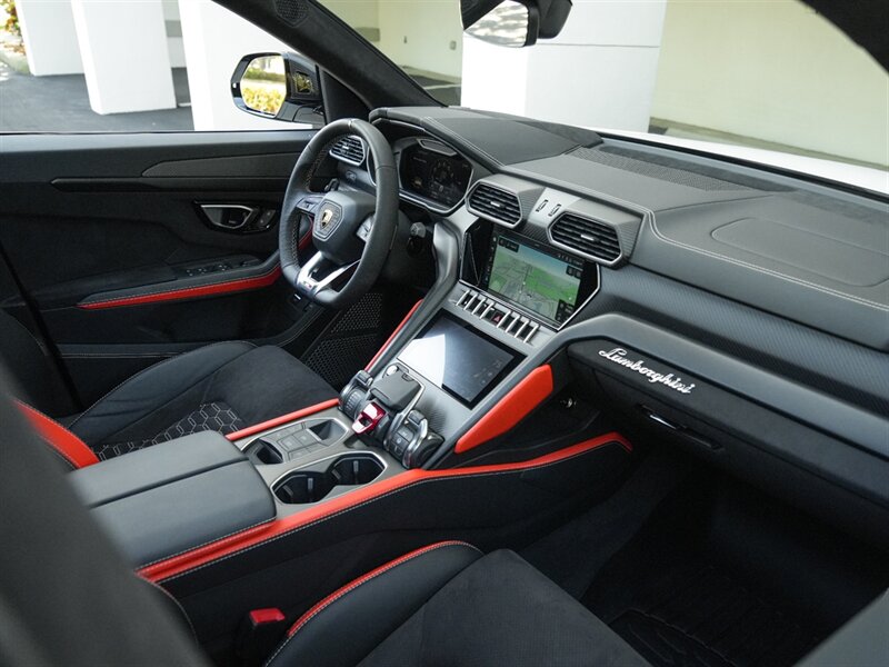 2022 Lamborghini Urus - Photo 30 - Bonita Springs, FL 34134