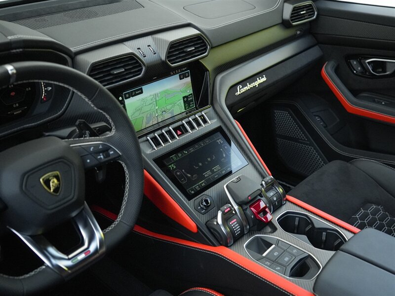 2022 Lamborghini Urus - Photo 12 - Bonita Springs, FL 34134