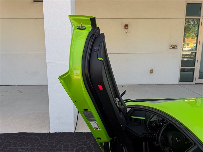 2018 Lamborghini Aventador LP 740-4 S   - Photo 26 - Bonita Springs, FL 34134