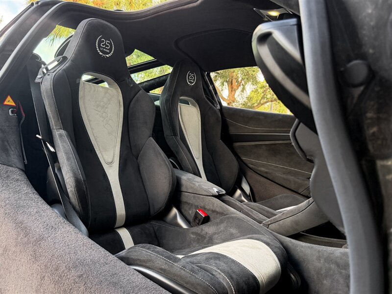 2021 McLaren 720S Performance - Photo 31 - Bonita Springs, FL 34134