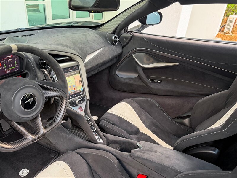 2021 McLaren 720S Performance - Photo 17 - Bonita Springs, FL 34134