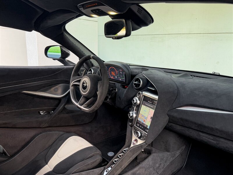 2021 McLaren 720S Performance - Photo 34 - Bonita Springs, FL 34134