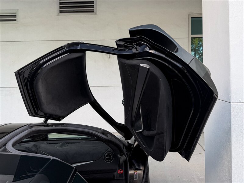 2021 McLaren 720S Performance - Photo 36 - Bonita Springs, FL 34134