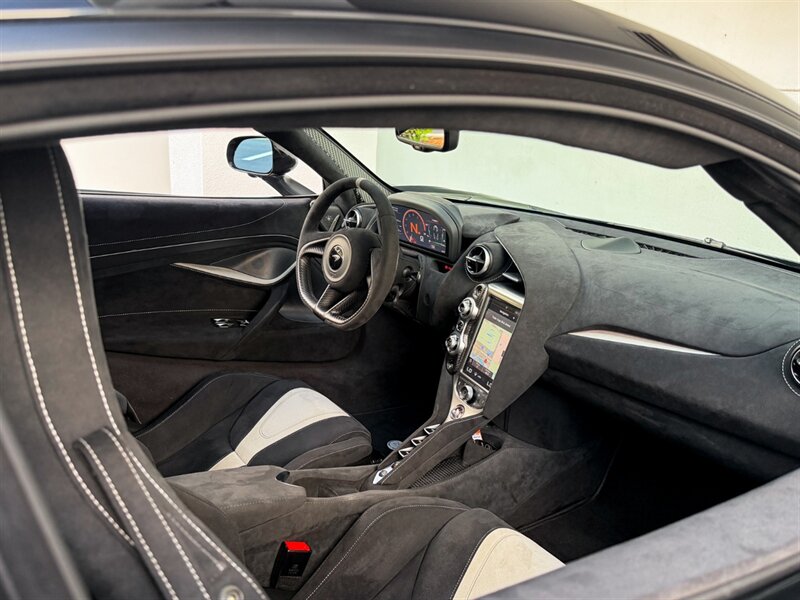2021 McLaren 720S Performance - Photo 29 - Bonita Springs, FL 34134