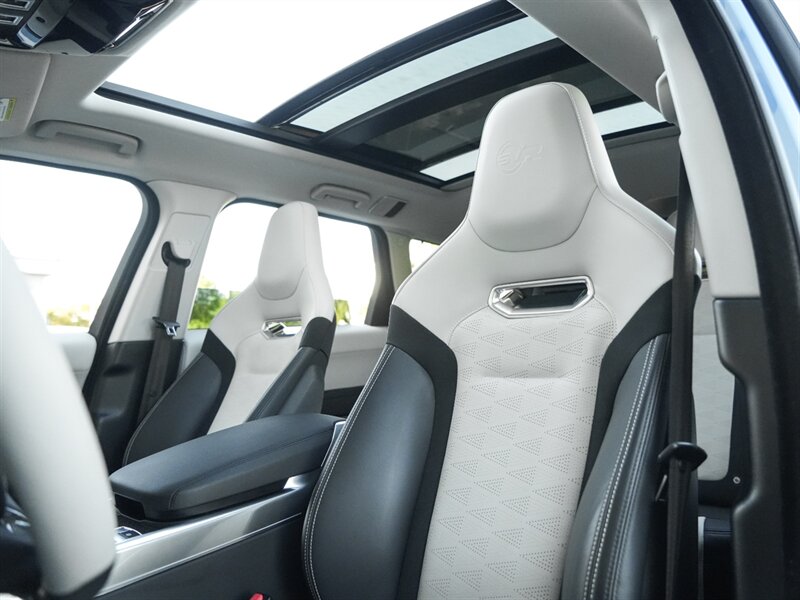 2022 Land Rover Range Rover Sport SVR Ultimate Edition - Photo 21 - Bonita Springs, FL 34134