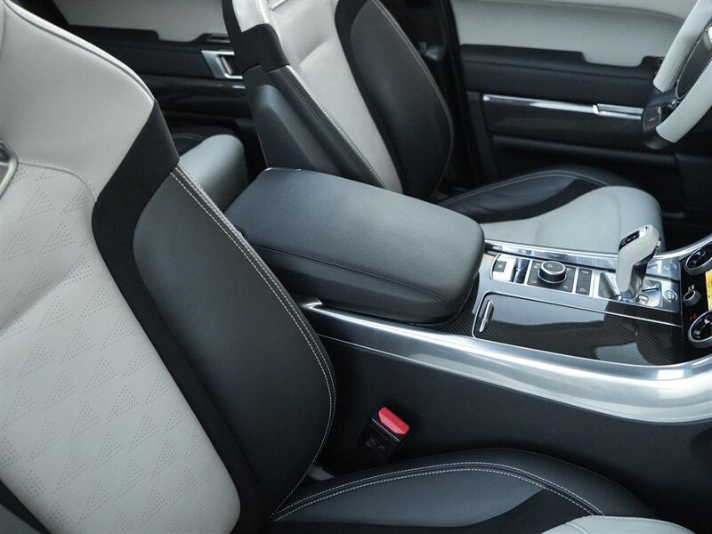 2022 Land Rover Range Rover Sport SVR Ultimate Edition - Photo 38 - Bonita Springs, FL 34134