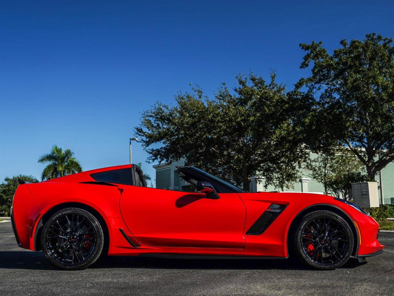 2019 Chevrolet Corvette Z06   - Photo 37 - Bonita Springs, FL 34134