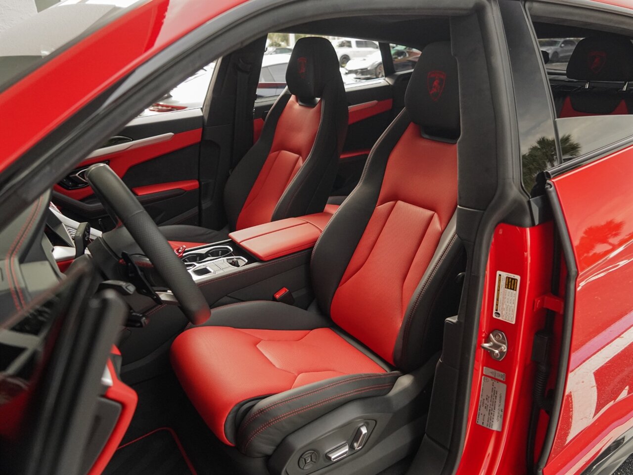 2019 Lamborghini Urus   - Photo 21 - Bonita Springs, FL 34134