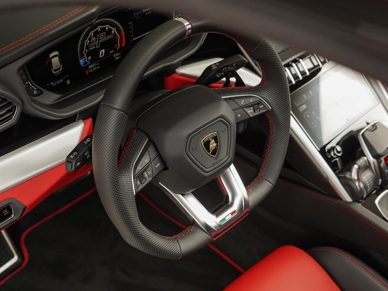 2019 Lamborghini Urus   - Photo 34 - Bonita Springs, FL 34134