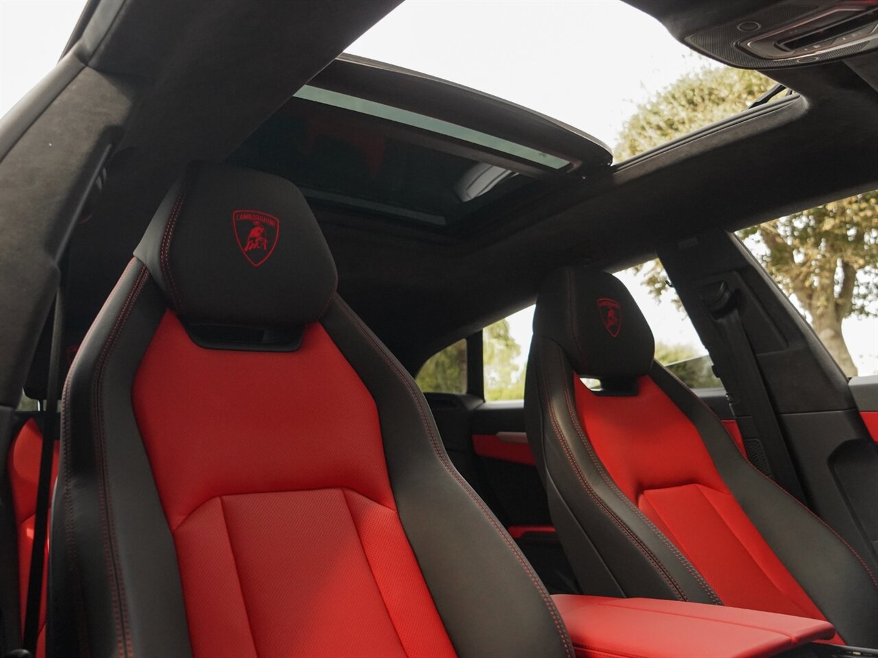 2019 Lamborghini Urus   - Photo 38 - Bonita Springs, FL 34134