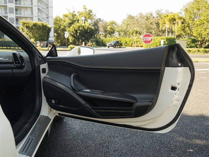 2015 Ferrari 458 Spider - Photo 34 - Bonita Springs, FL 34134