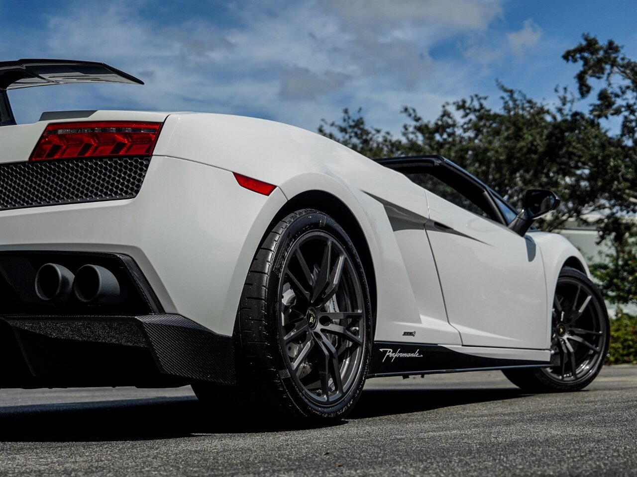 2012 Lamborghini Gallardo LP 570-4 Spyder Perf   - Photo 60 - Bonita Springs, FL 34134