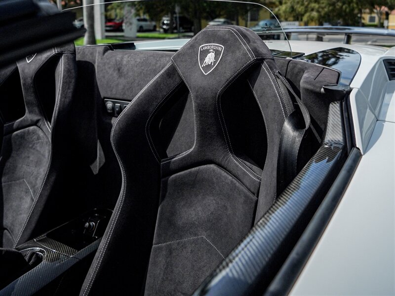 2012 Lamborghini Gallardo LP 570-4 Spyder Perf - Photo 8 - Bonita Springs, FL 34134