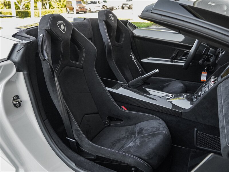2012 Lamborghini Gallardo LP 570-4 Spyder Perf - Photo 31 - Bonita Springs, FL 34134