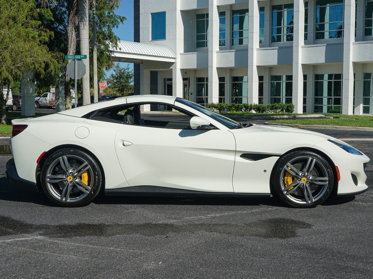 2019 Ferrari Portofino   - Photo 14 - Bonita Springs, FL 34134