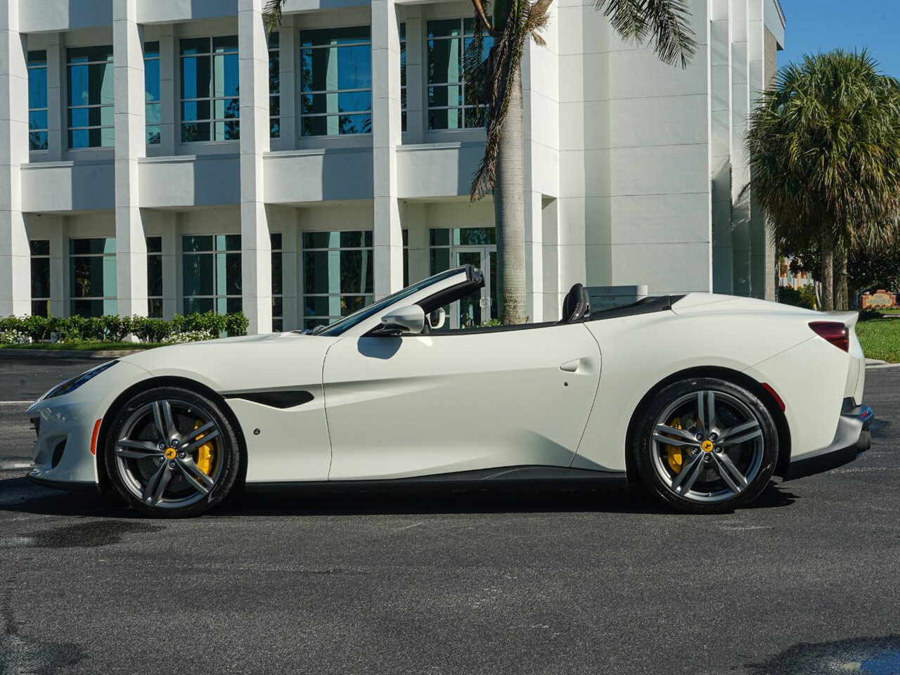 2019 Ferrari Portofino   - Photo 30 - Bonita Springs, FL 34134