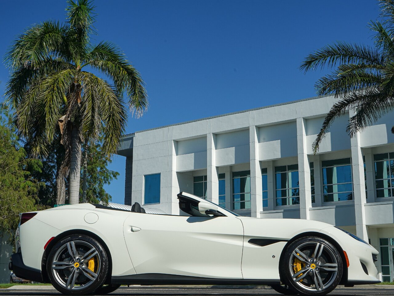 2019 Ferrari Portofino   - Photo 8 - Bonita Springs, FL 34134