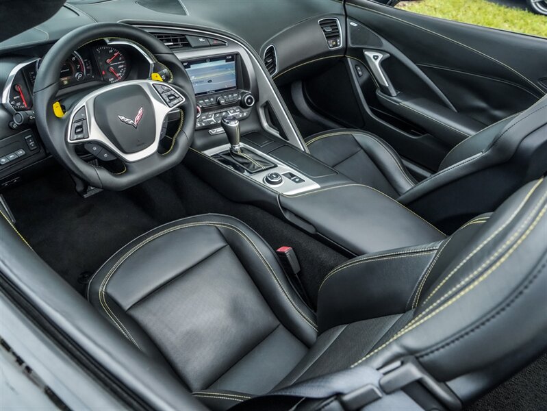 2019 Chevrolet Corvette Stingray   - Photo 2 - Bonita Springs, FL 34134