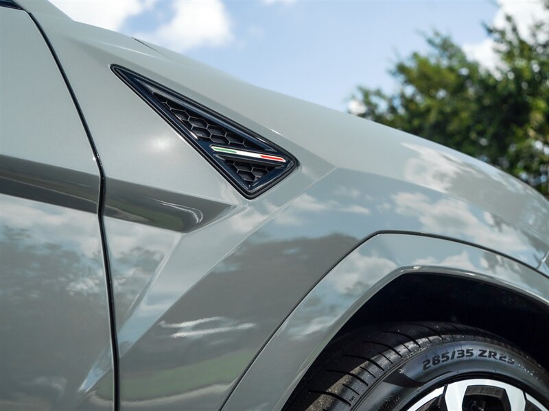 2021 Lamborghini Urus - Photo 7 - Bonita Springs, FL 34134