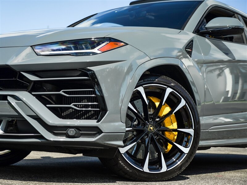 2021 Lamborghini Urus   - Photo 3 - Bonita Springs, FL 34134