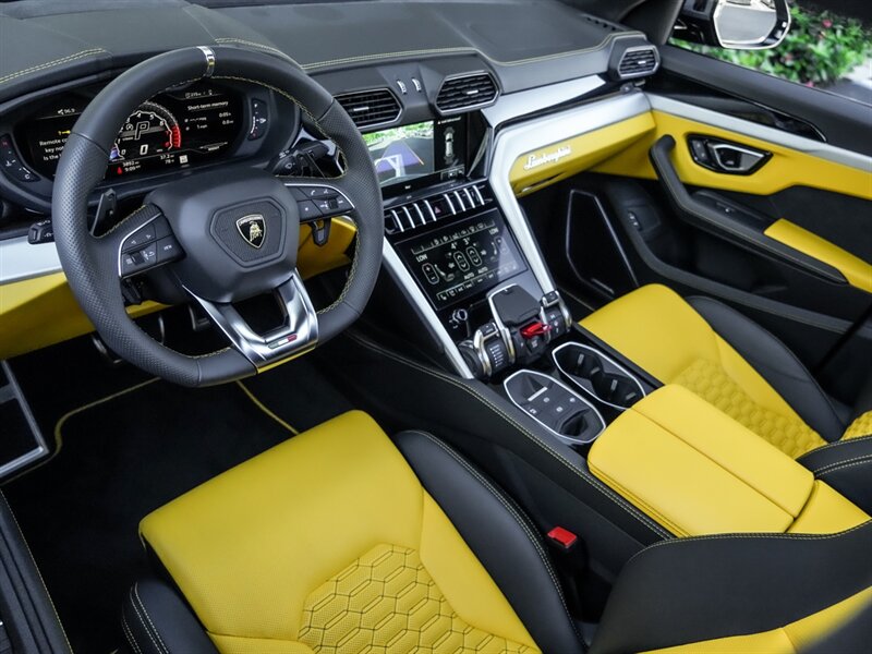 2021 Lamborghini Urus   - Photo 2 - Bonita Springs, FL 34134