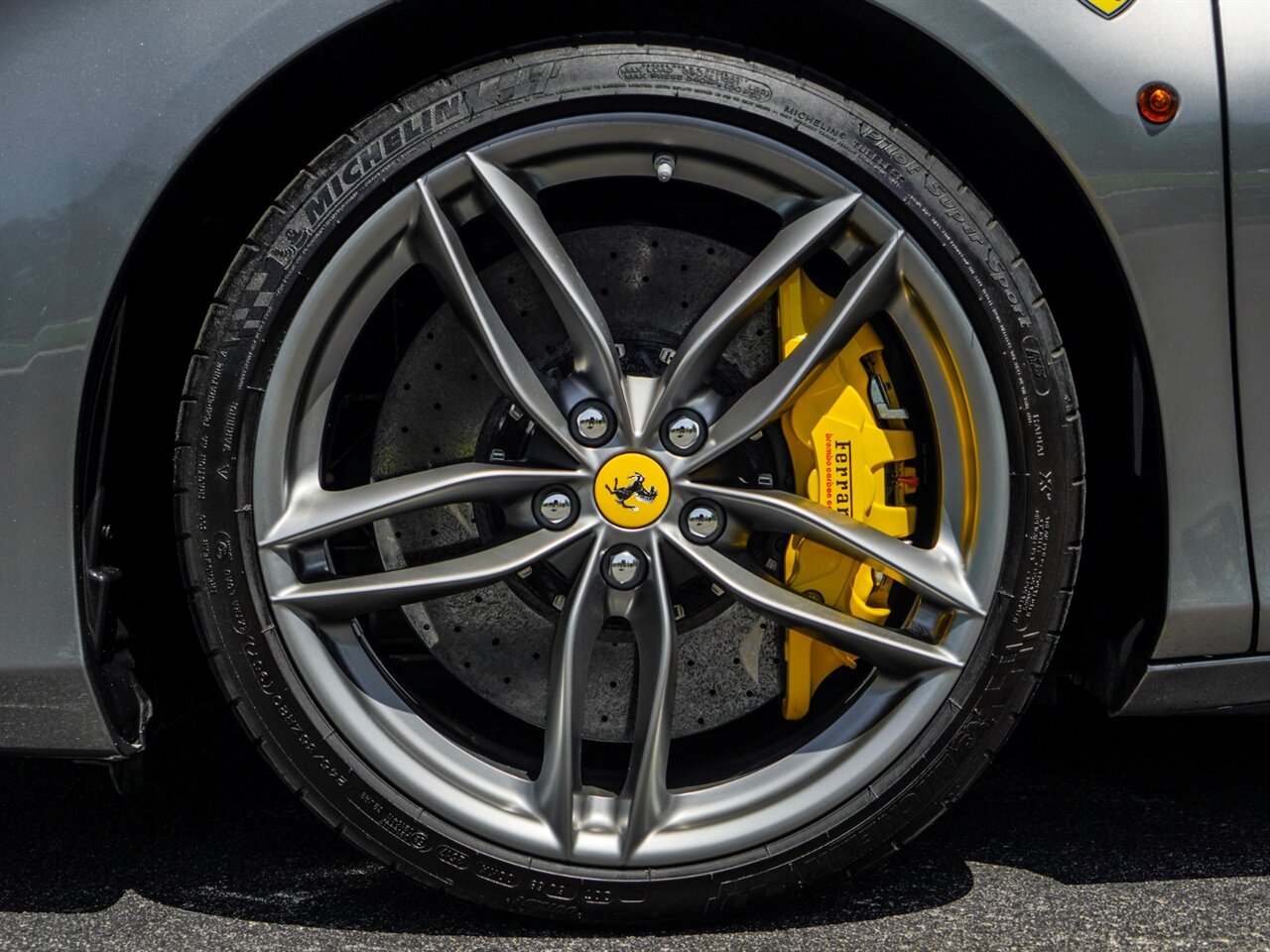 2018 Ferrari 488 Spider   - Photo 37 - Bonita Springs, FL 34134