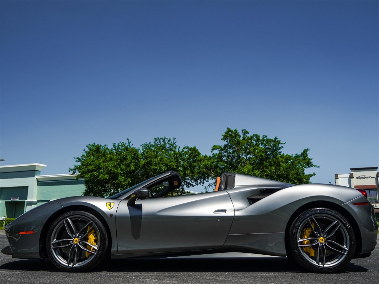 2018 Ferrari 488 Spider   - Photo 35 - Bonita Springs, FL 34134