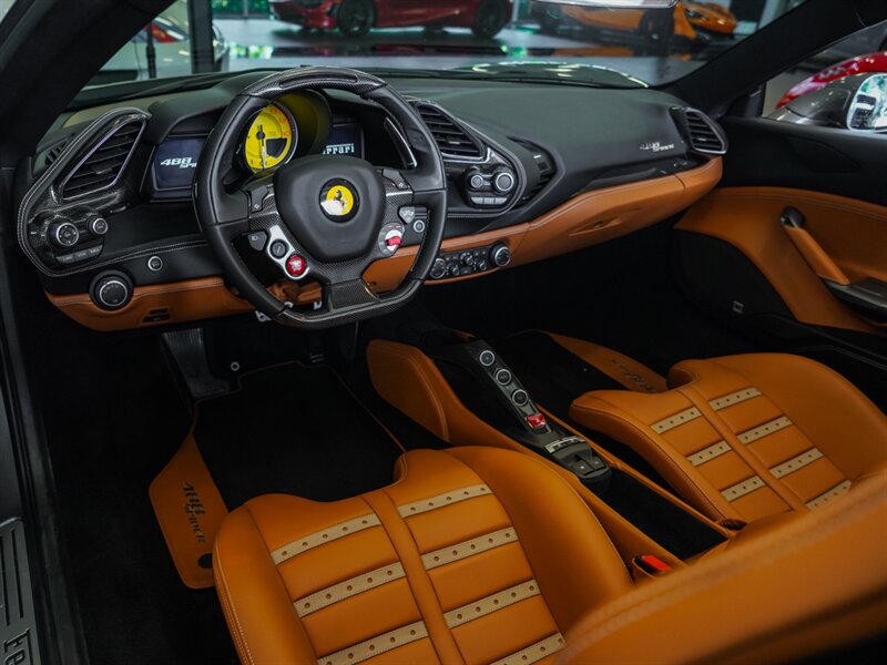 2018 Ferrari 488 Spider   - Photo 2 - Bonita Springs, FL 34134