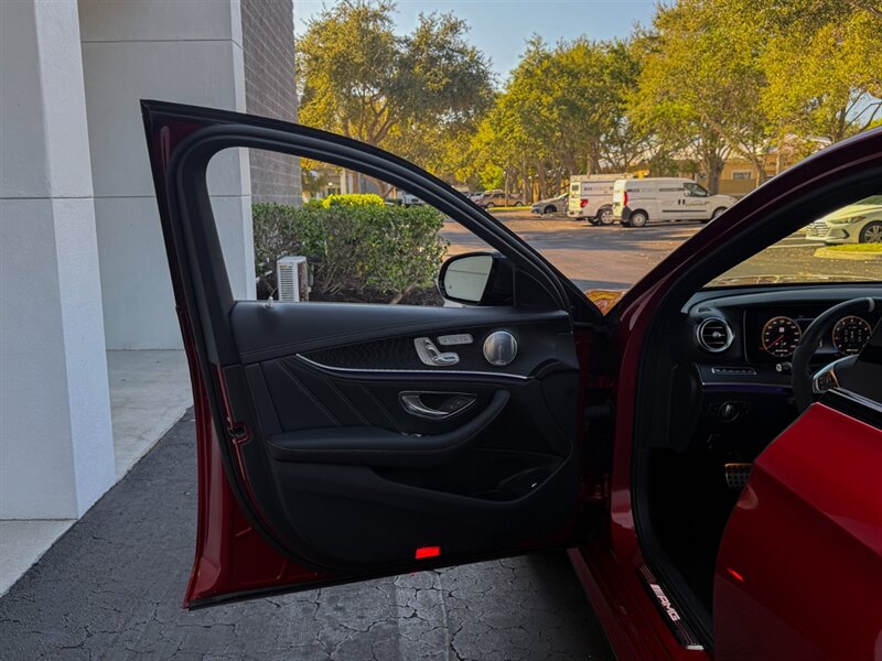 2018 Mercedes-Benz AMG E 63 S   - Photo 23 - Bonita Springs, FL 34134