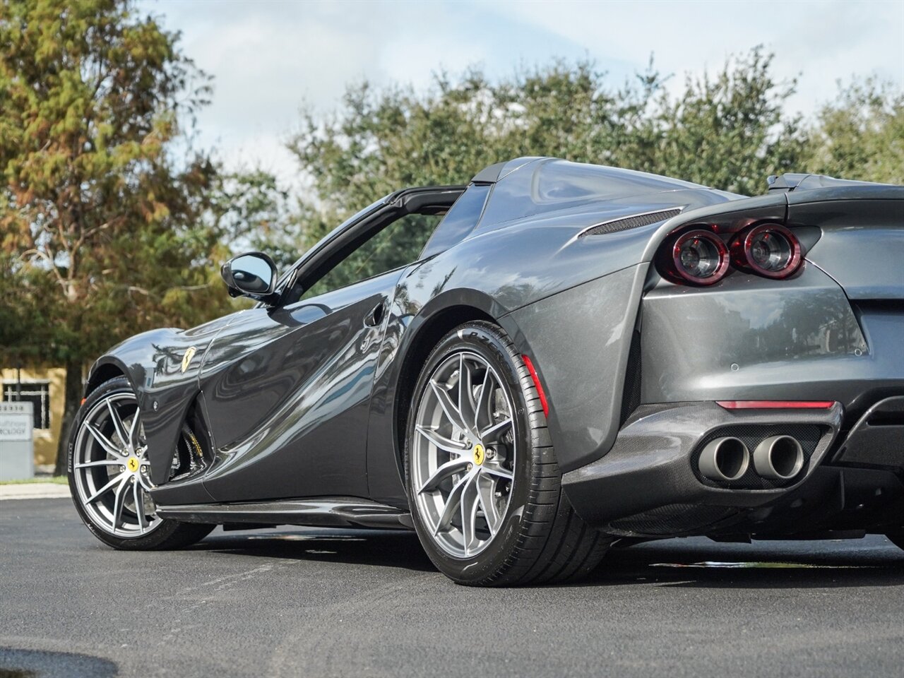 2023 Ferrari 812 GTS   - Photo 57 - Bonita Springs, FL 34134