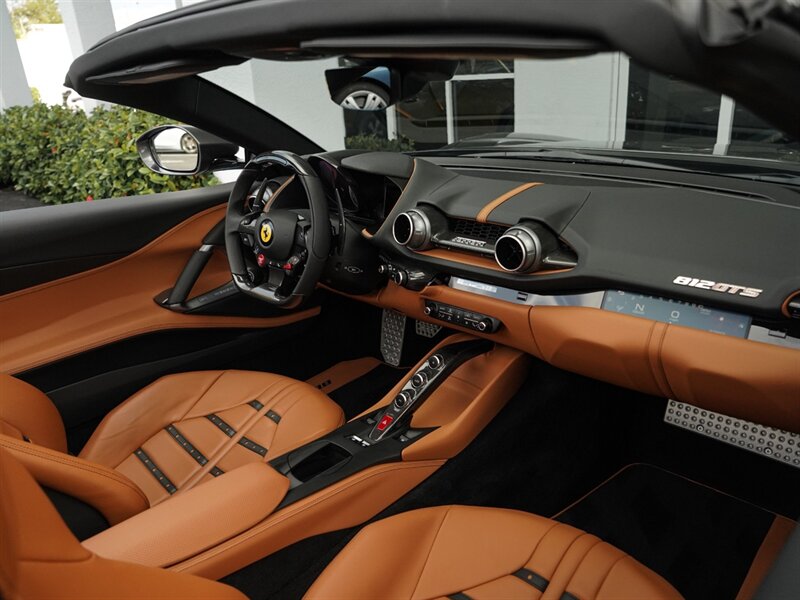 2023 Ferrari 812 GTS - Photo 30 - Bonita Springs, FL 34134