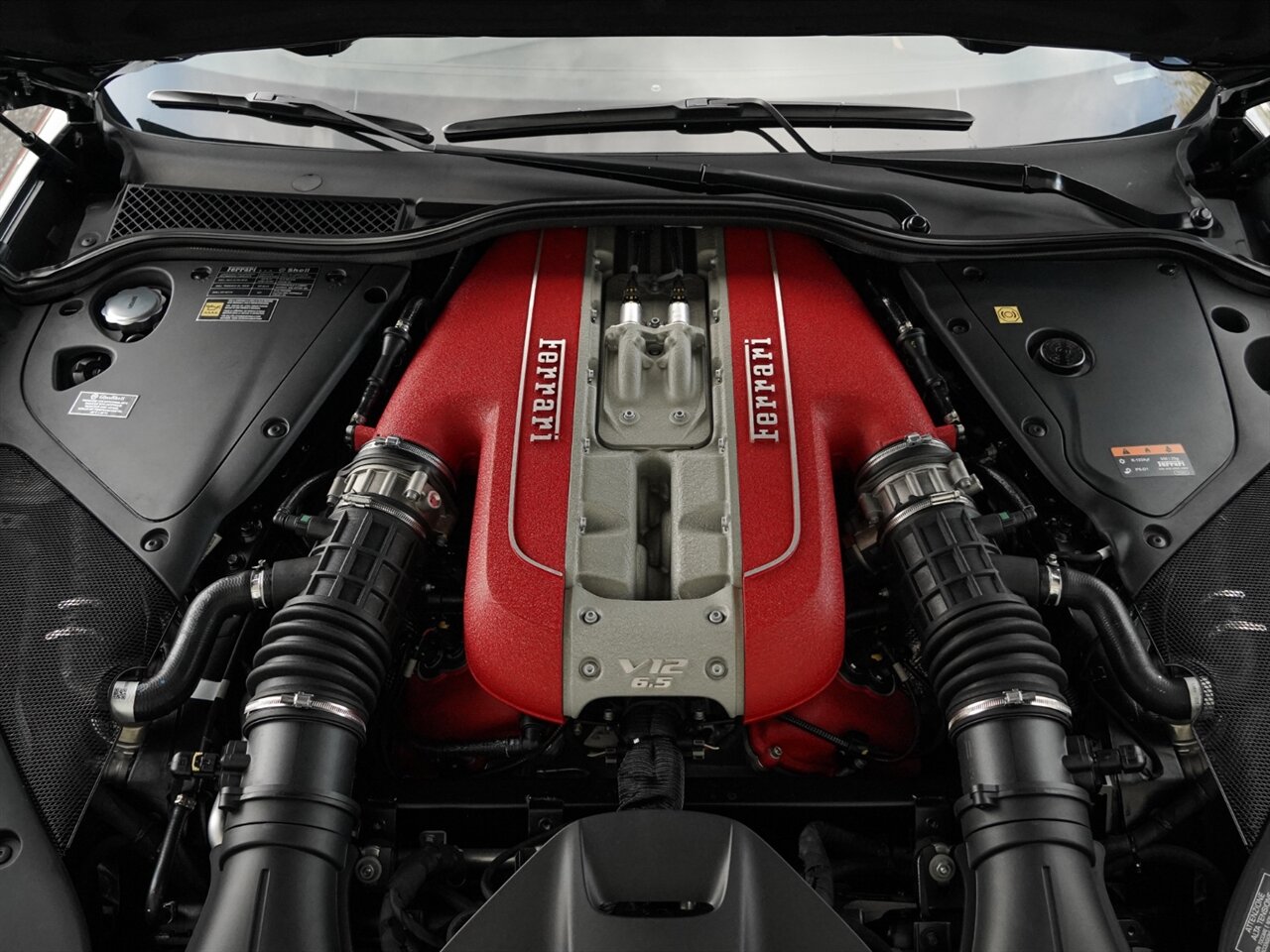 2023 Ferrari 812 GTS   - Photo 43 - Bonita Springs, FL 34134